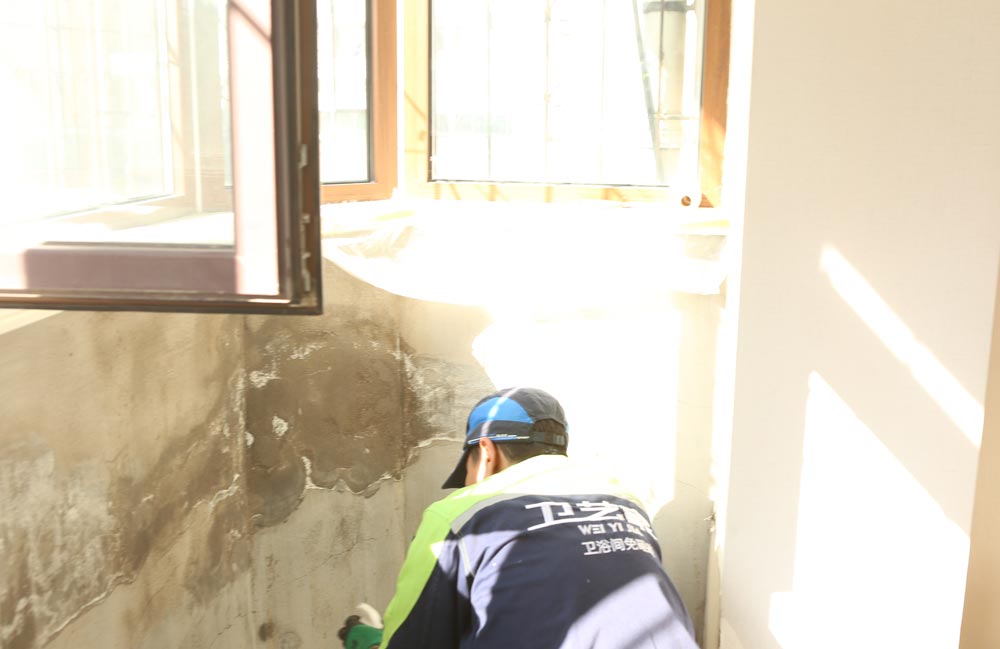 急！厨房漏水到楼下？24小时快速上门检测维修教你高效解决